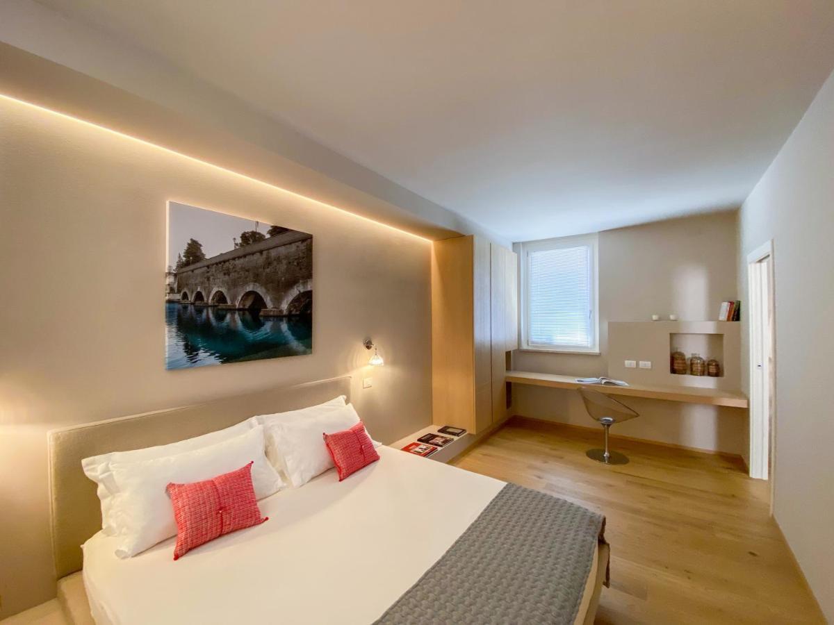 Time To Be - Luxury Apartments Centro Storico Пескьера-дель-Гарда Экстерьер фото