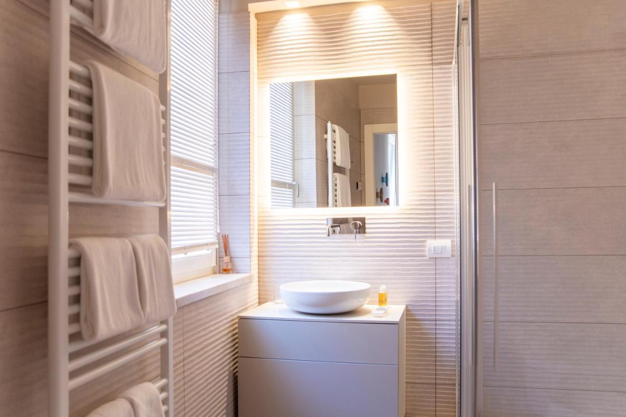 Time To Be - Luxury Apartments Centro Storico Пескьера-дель-Гарда Экстерьер фото