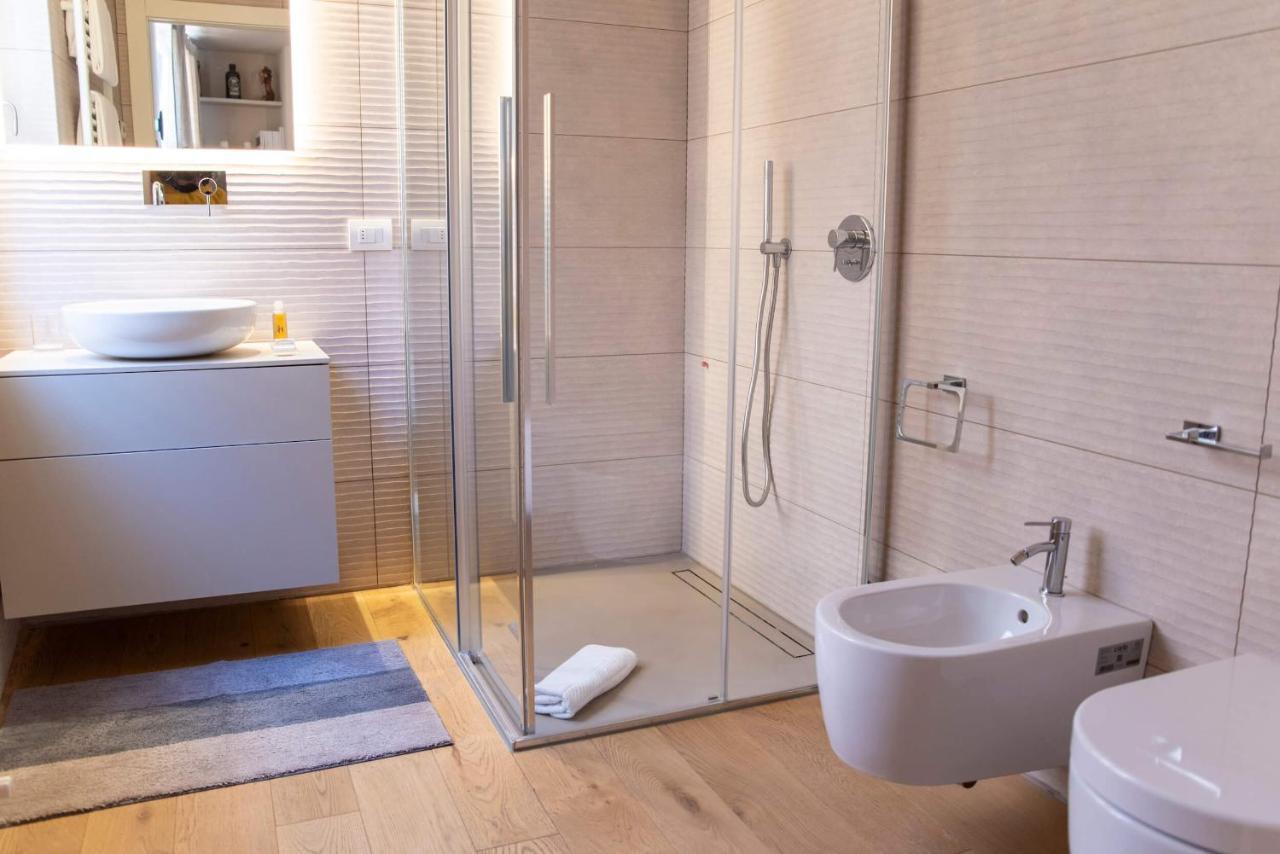 Time To Be - Luxury Apartments Centro Storico Пескьера-дель-Гарда Экстерьер фото