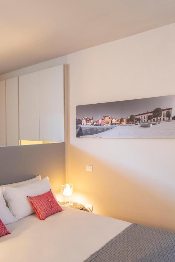 Time To Be - Luxury Apartments Centro Storico Пескьера-дель-Гарда Экстерьер фото