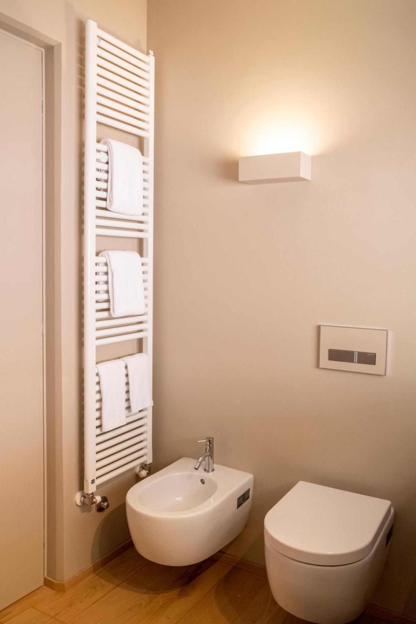 Time To Be - Luxury Apartments Centro Storico Пескьера-дель-Гарда Экстерьер фото